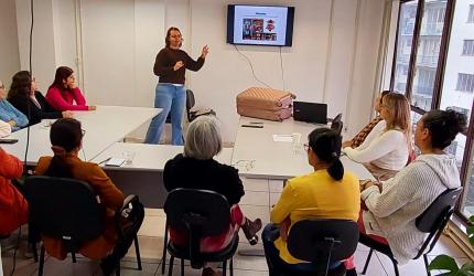 Herval d' Oeste-  Consultora do Sebrae reforça importância da identidade territorial no artesanato