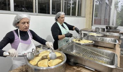 CDL/Mulher de Joaçaba comercializa mais de 3 mil pastéis em pastelada beneficente